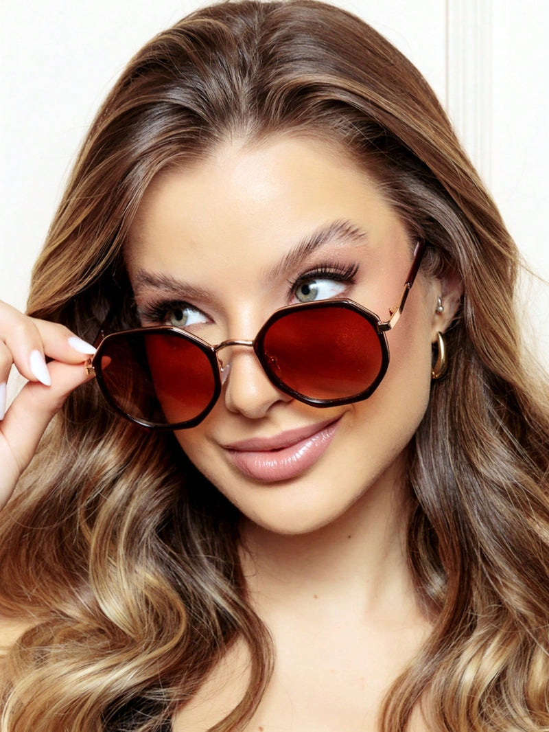 Vendedor Indicado
Óculos Vintage De Moda OCTOGONAL Feminina LENTEUV400 COM ESTOJO