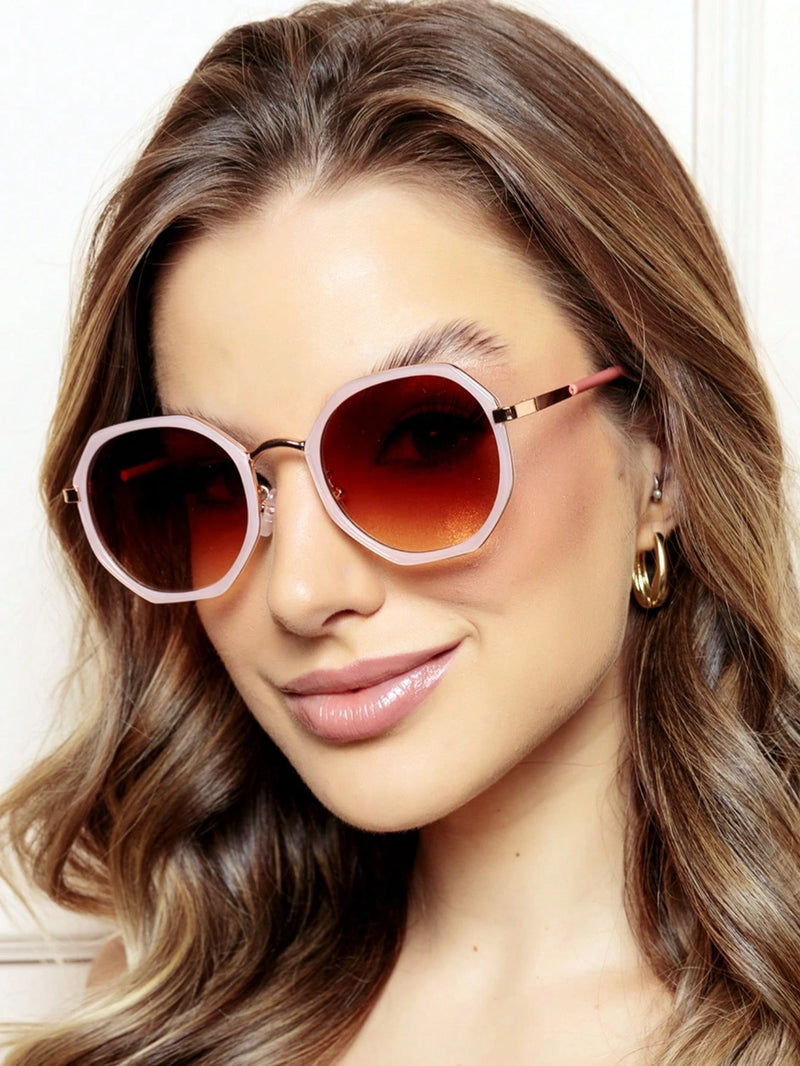 Vendedor Indicado
Óculos Vintage De Moda OCTOGONAL Feminina LENTEUV400 COM ESTOJO