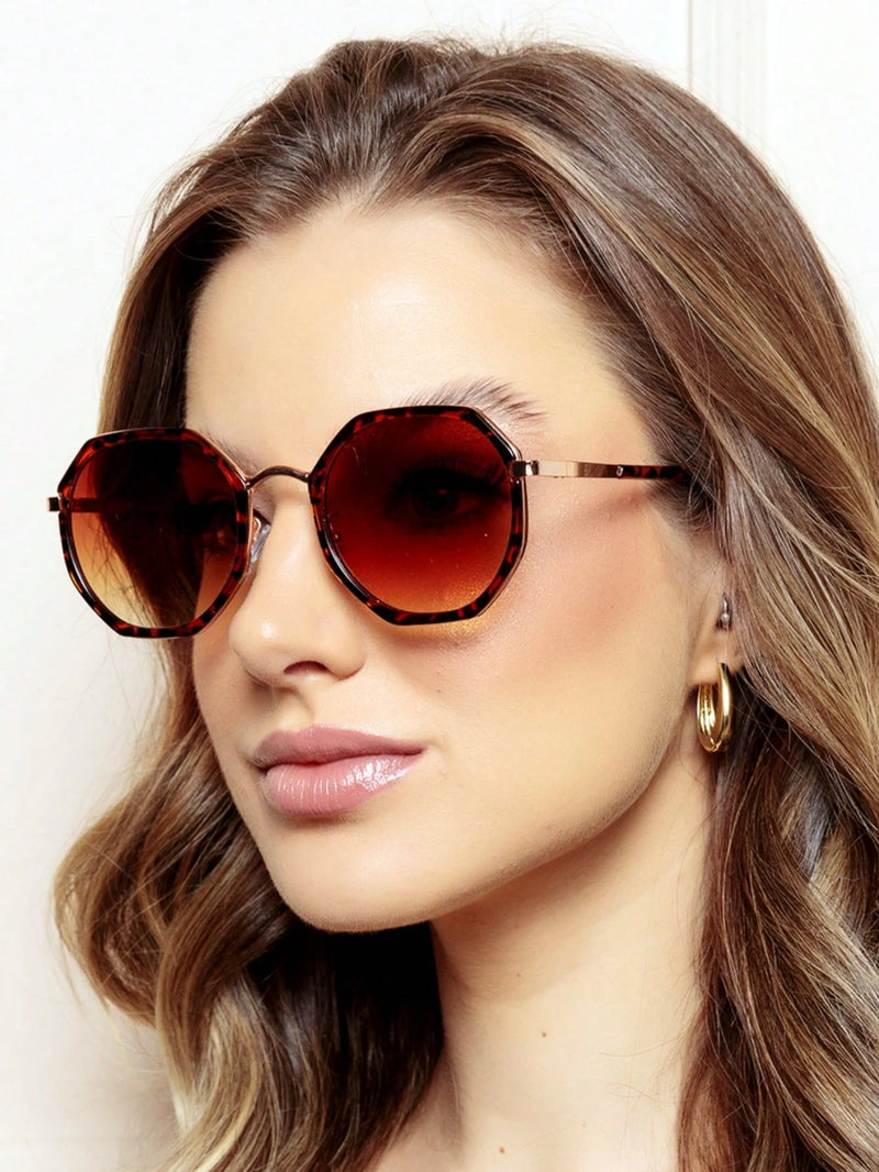 Vendedor Indicado
Óculos Vintage De Moda OCTOGONAL Feminina LENTEUV400 COM ESTOJO