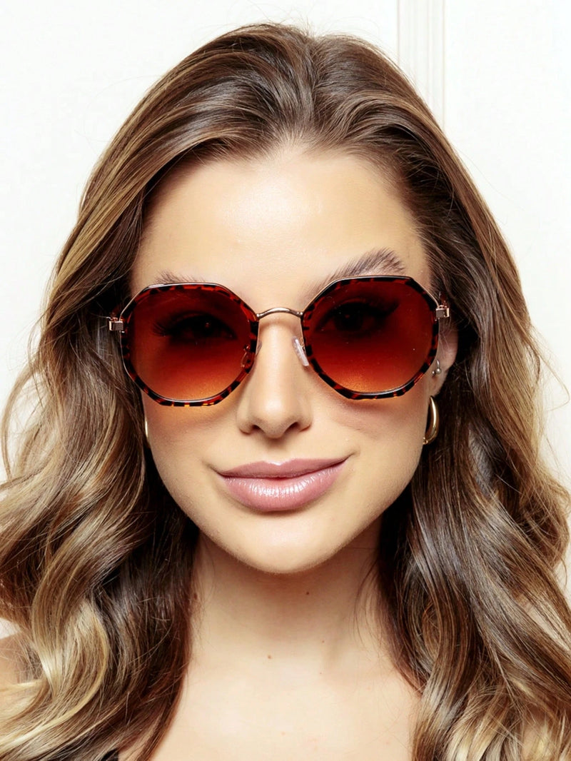 Vendedor Indicado
Óculos Vintage De Moda OCTOGONAL Feminina LENTEUV400 COM ESTOJO