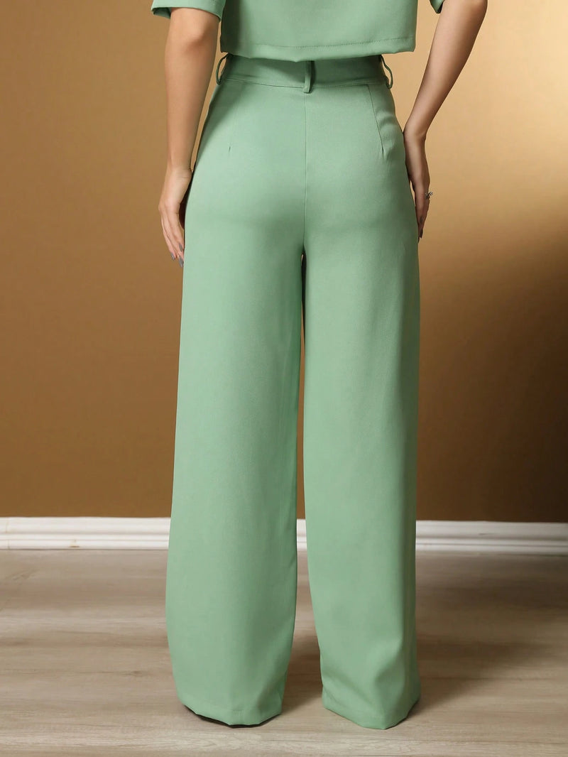 Vendedor IndicadoConjunto feminino de alfaiataria blusa manga curta com calça reta ótimo para usar no trabalho dia a dia casual premium acabamento pespontado