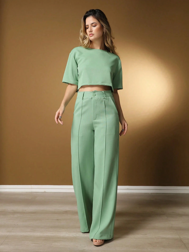 Vendedor IndicadoConjunto feminino de alfaiataria blusa manga curta com calça reta ótimo para usar no trabalho dia a dia casual premium acabamento pespontado