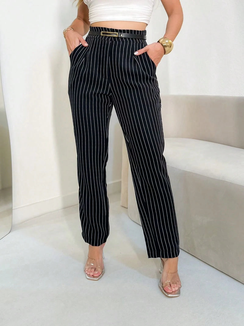 Calça Alfaiataria Listrada Longa com Cinto – EMILIA