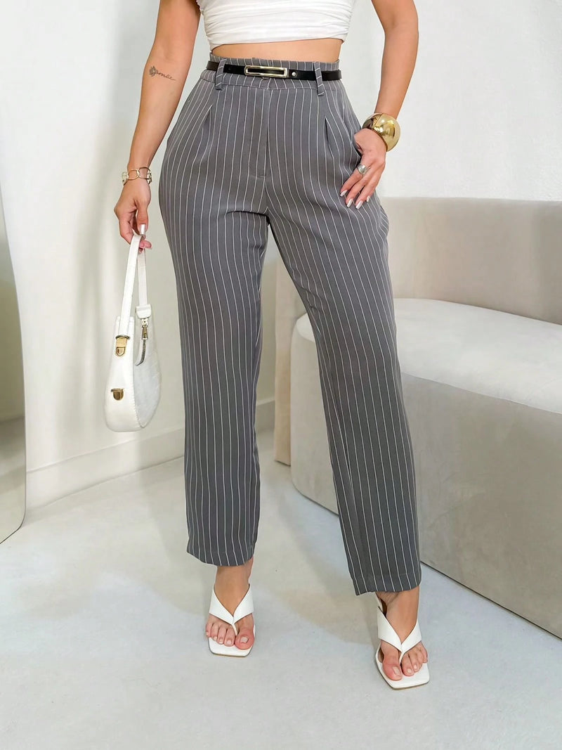 Calça Alfaiataria Listrada Longa com Cinto – EMILIA