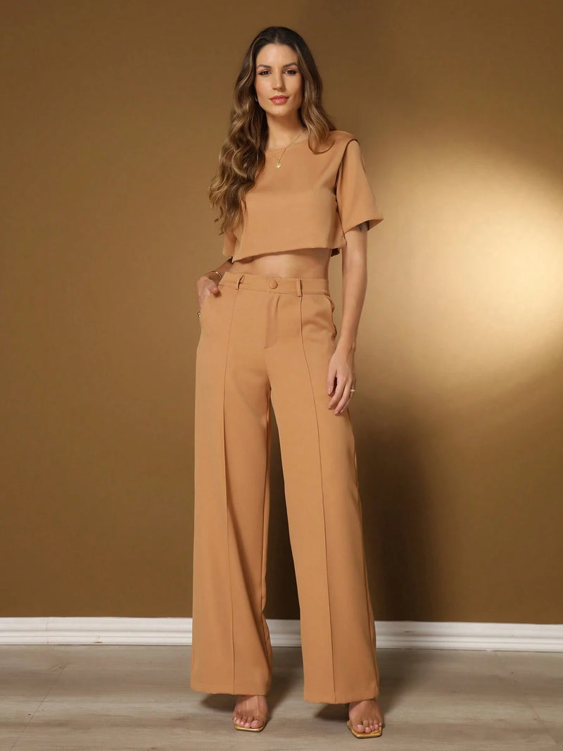 Vendedor IndicadoConjunto feminino de alfaiataria blusa manga curta com calça reta ótimo para usar no trabalho dia a dia casual premium acabamento pespontado