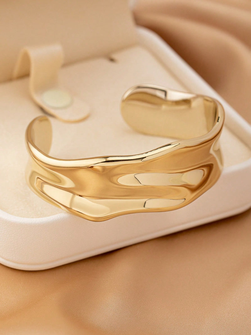 1 peça Bracelete Geométrico Assimétrico Vazado Fashion na Cor Dourada, Adequado para Férias, Praia, Festa Formal e Acessório Diário de Roupa