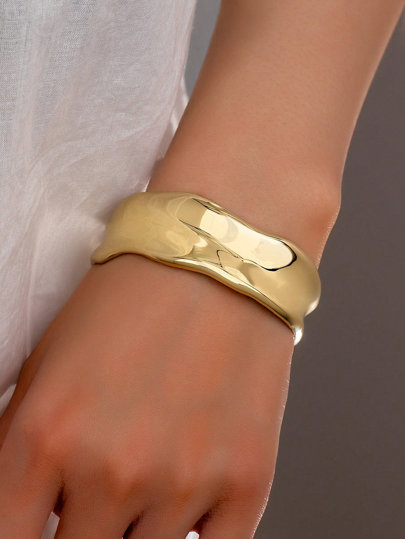 1 peça Bracelete Geométrico Assimétrico Vazado Fashion na Cor Dourada, Adequado para Férias, Praia, Festa Formal e Acessório Diário de Roupa