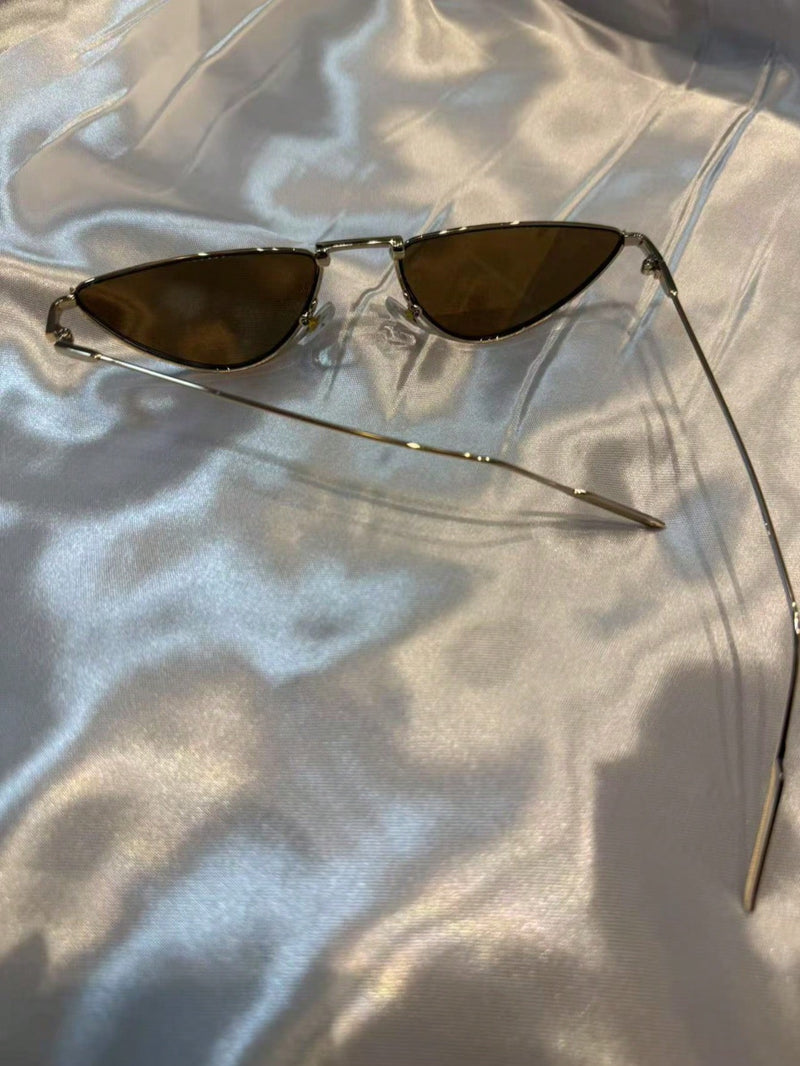 Vendedor Indicado
Óculos de sol modelo novo,100% proteção UV.