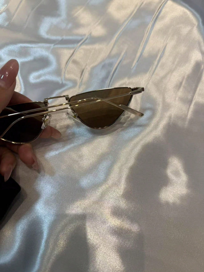Vendedor Indicado
Óculos de sol modelo novo,100% proteção UV.