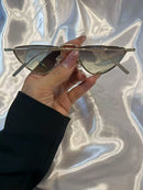 Vendedor Indicado
Óculos de sol modelo novo,100% proteção UV.