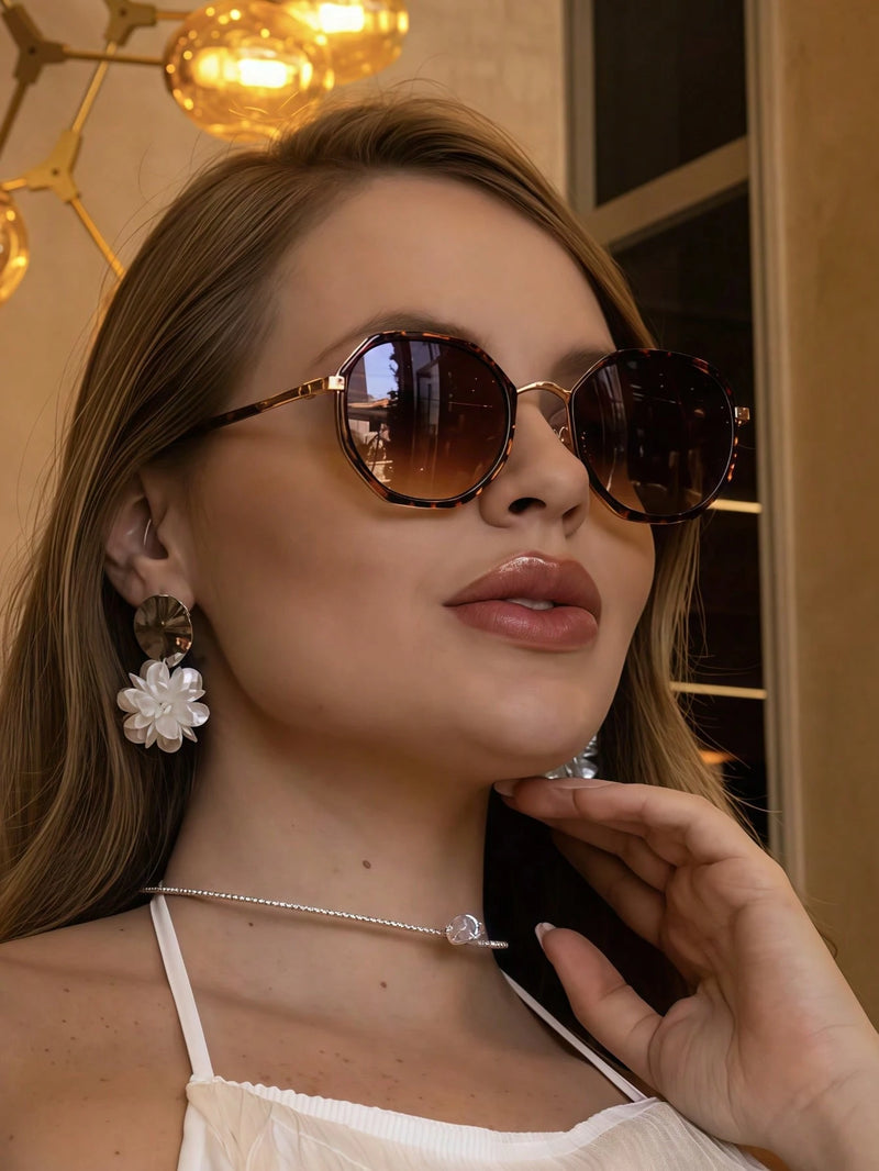 Vendedor Indicado
Óculos Vintage De Moda OCTOGONAL Feminina LENTEUV400 COM ESTOJO