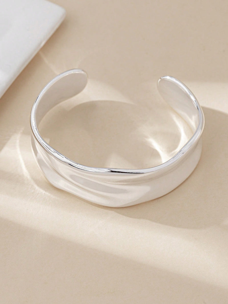 1 peça Bracelete Geométrico Assimétrico Vazado Fashion na Cor Dourada, Adequado para Férias, Praia, Festa Formal e Acessório Diário de Roupa