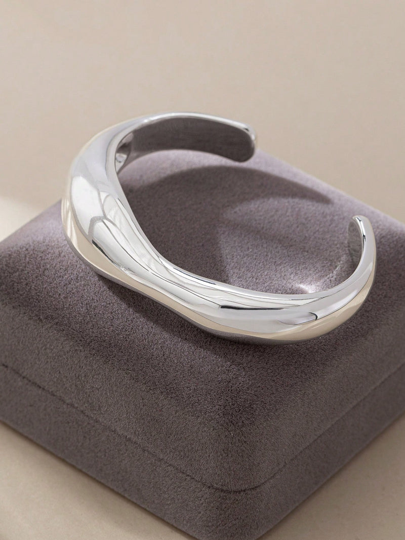 1 peça Bracelete Geométrico Assimétrico Vazado Fashion na Cor Dourada, Adequado para Férias, Praia, Festa Formal e Acessório Diário de Roupa