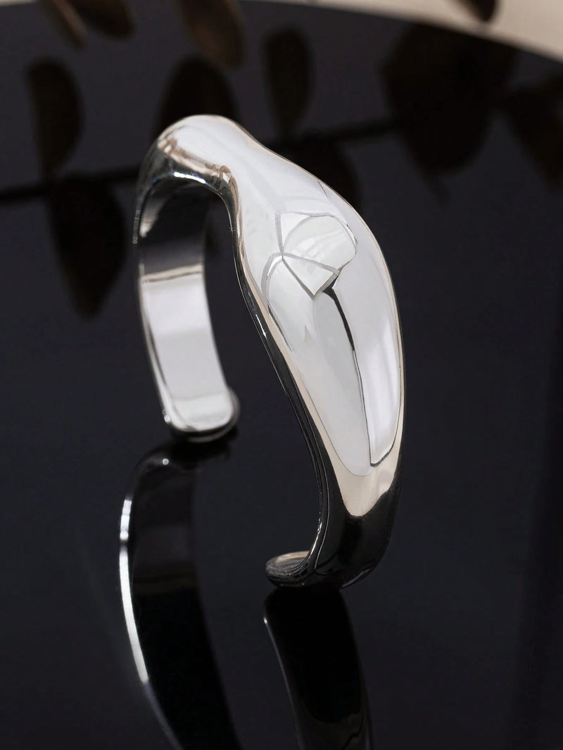 1 peça Bracelete Geométrico Assimétrico Vazado Fashion na Cor Dourada, Adequado para Férias, Praia, Festa Formal e Acessório Diário de Roupa