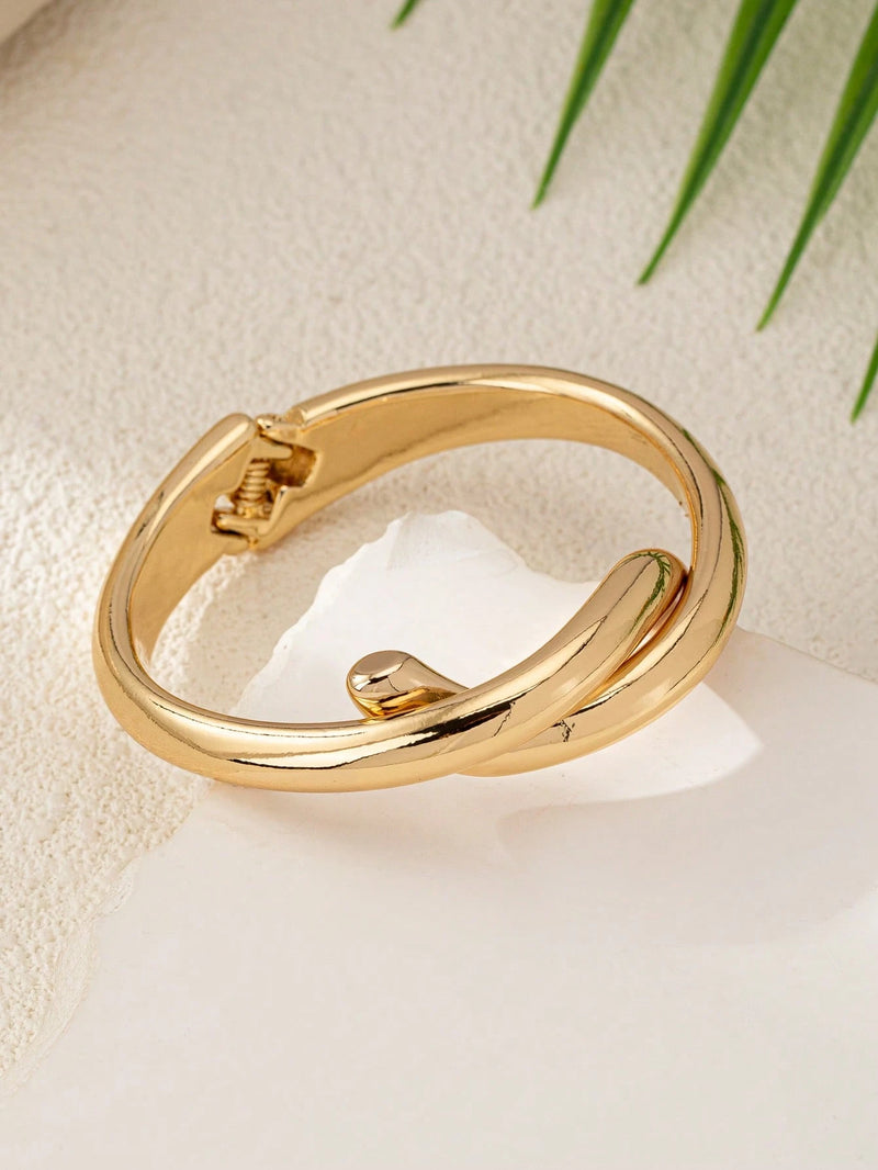 1 peça Bracelete Geométrico Assimétrico Vazado Fashion na Cor Dourada, Adequado para Férias, Praia, Festa Formal e Acessório Diário de Roupa