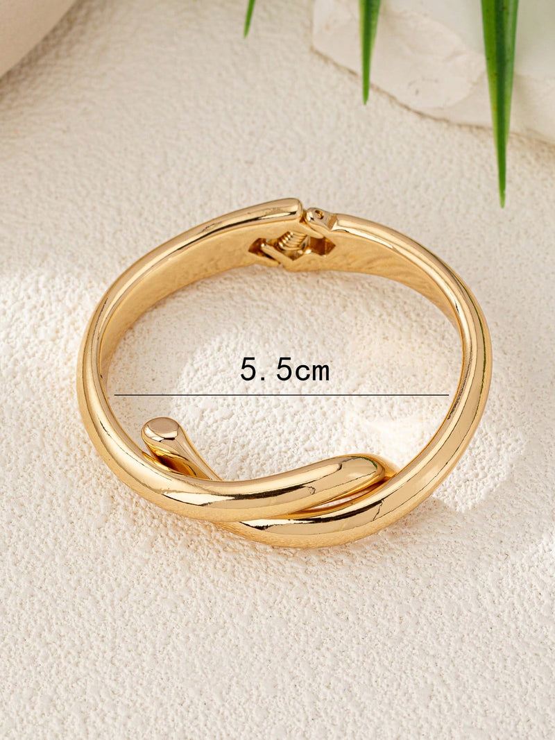 1 peça Bracelete Geométrico Assimétrico Vazado Fashion na Cor Dourada, Adequado para Férias, Praia, Festa Formal e Acessório Diário de Roupa