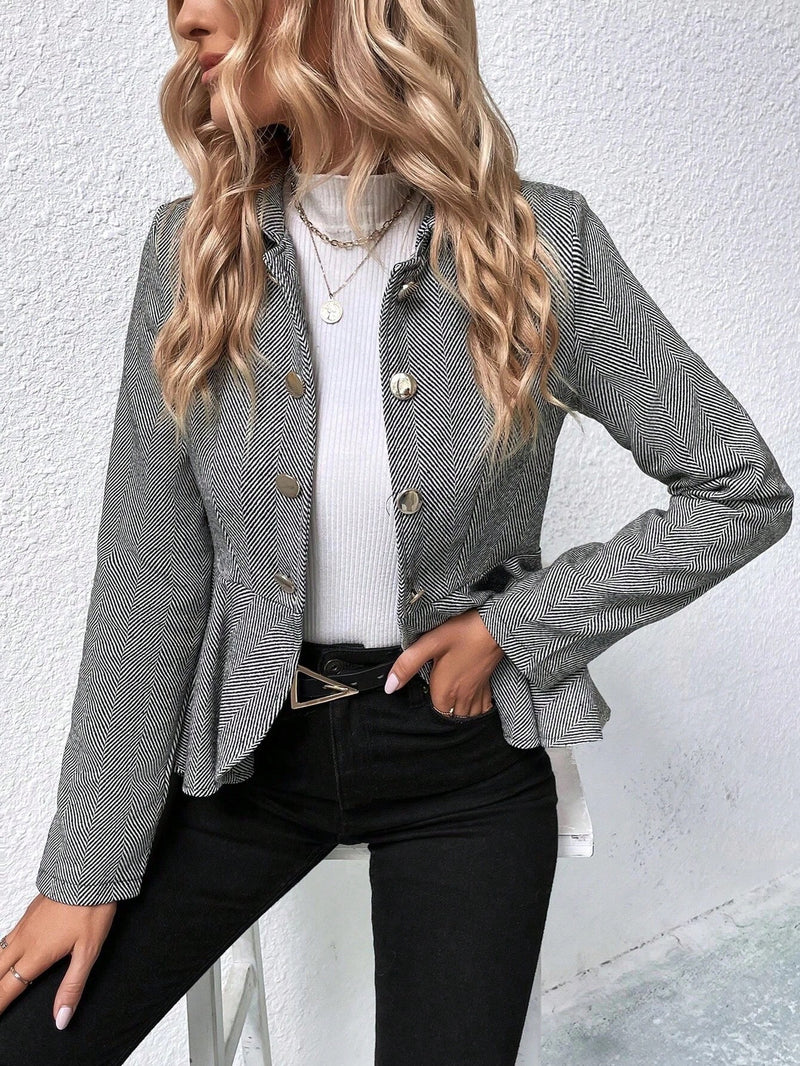 Vendedor Indicado
Casaco Blazer Feminino Curto Alfaiataria Jacquard com Babado e Botões Duplos
